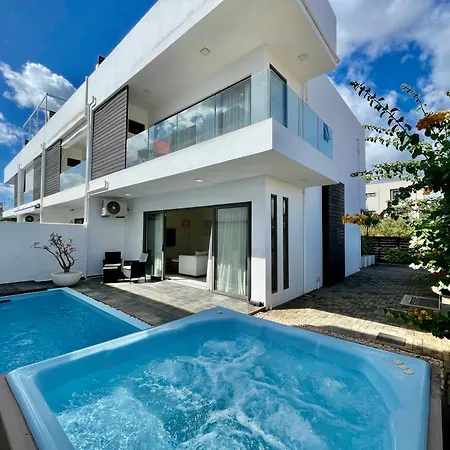 Villa Duplex - Piscine, Jacuzzi & Vues